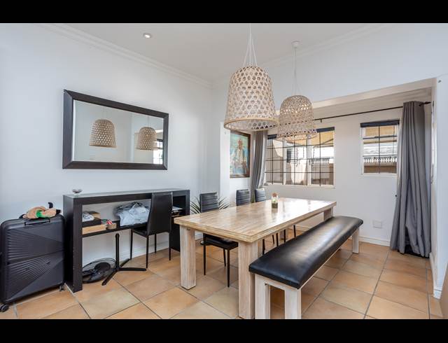 4 BEDROOM FREEHOLD RENTED IN HARFIELD VILLAGE