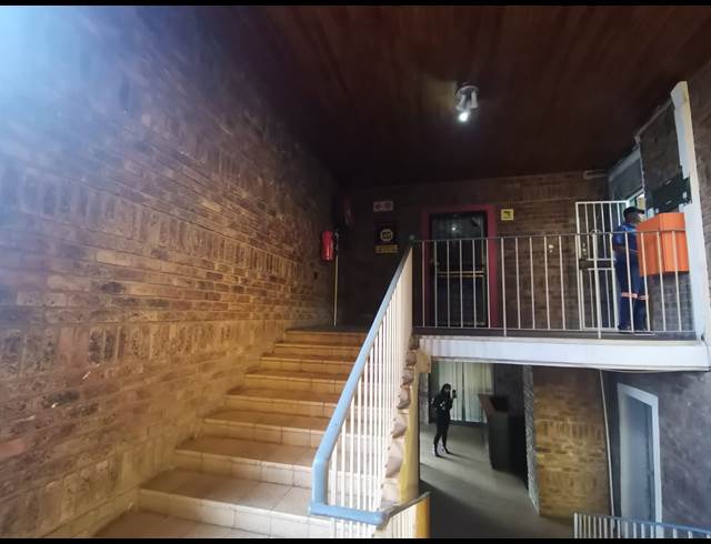 14M² OFFICE TO LET IN LYTTELTON MANOR