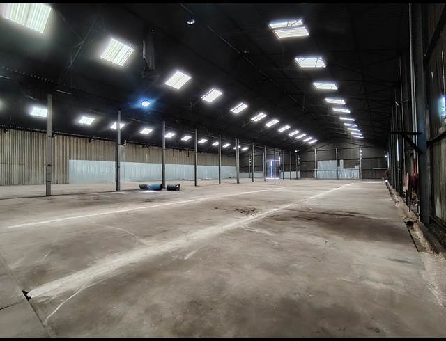 3,200M² WAREHOUSE TO LET IN GERMISTON SOUTH