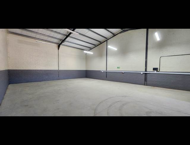 200M² WAREHOUSE TO LET IN WELLINGTON CENTRAL