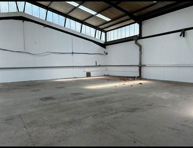 1,146M² WAREHOUSE TO LET IN ANDERBOLT