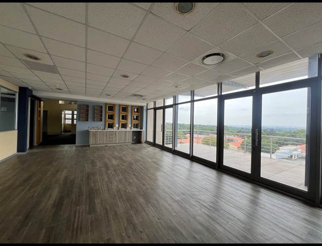 1,207M² OFFICE TO LET IN ROSEBANK