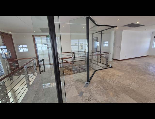 383M² OFFICE TO LET IN WESTLAKE