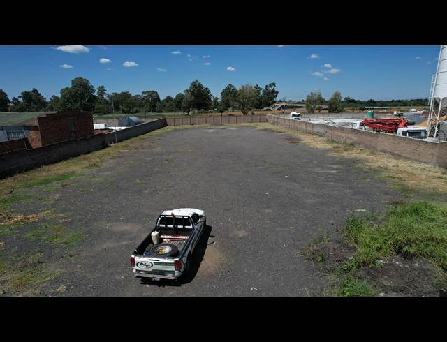 4,289M² INDUSTRIAL YARD TO LET IN ALRODE