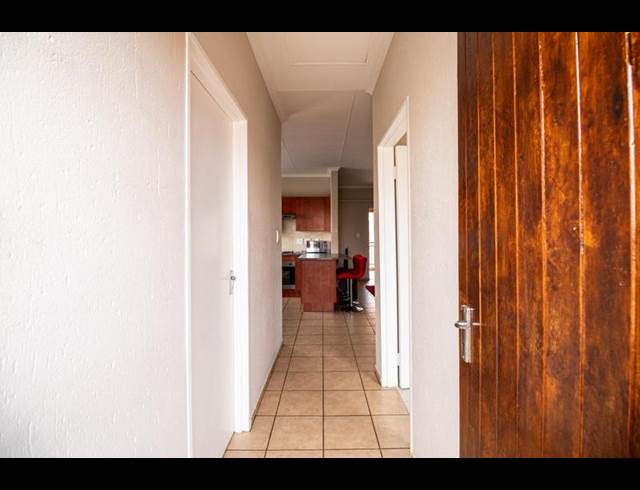 2 BEDROOM PROPERTY TO RENT IN POMONA