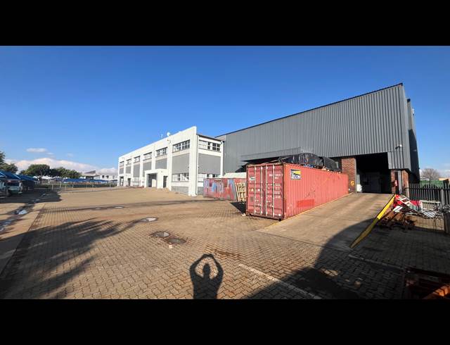 6,932M² WAREHOUSE TO LET IN SPARTAN