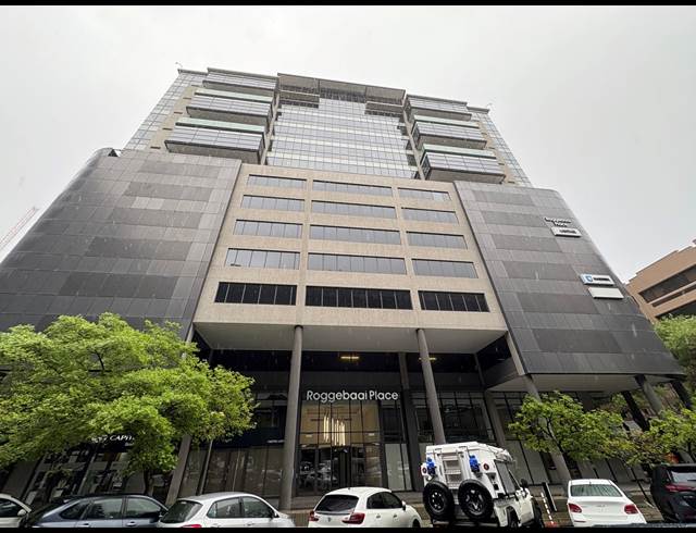 4,055M² OFFICE TO LET IN FORESHORE