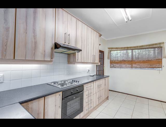 4 BEDROOM HOUSE RENTED IN BORDEAUX