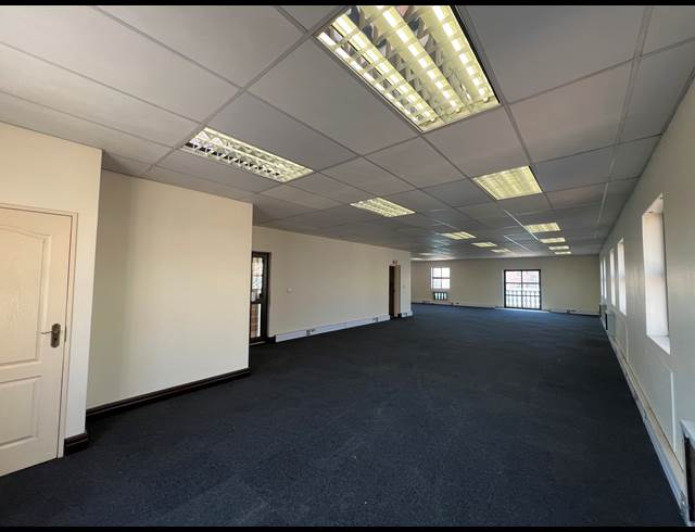 175M² OFFICE TO LET IN HIGHVELD