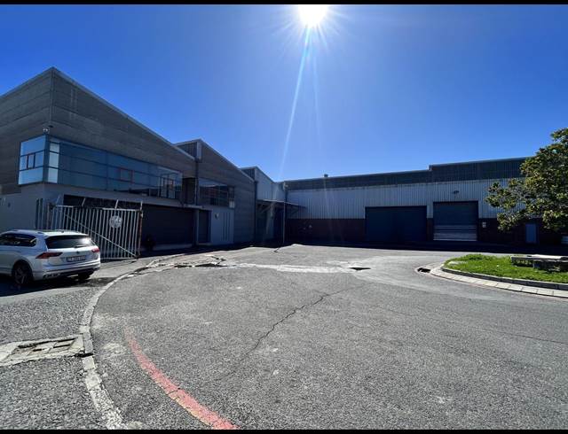 5,552M² WAREHOUSE TO LET IN EPPING INDUSTRIAL