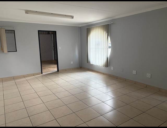 300M² WAREHOUSE TO LET IN ALBERTON NORTH