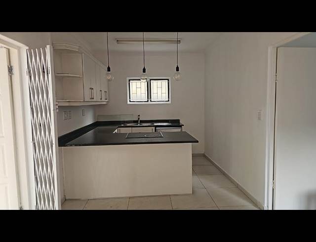 1 BEDROOM PROPERTY TO RENT IN BEREA WEST