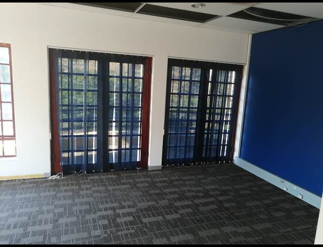 350M² OFFICE TO LET IN WESTVILLE