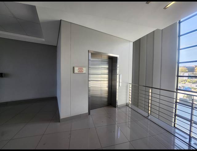 583M² OFFICE TO LET IN GALLAGHER ESTATE