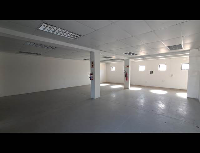 100M² BUSINESS TO LET IN SOUTHERNWOOD