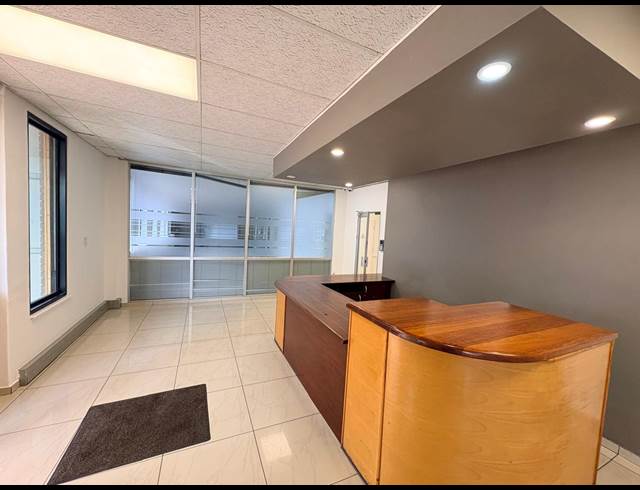 750M² OFFICE TO LET IN RANDJESPARK