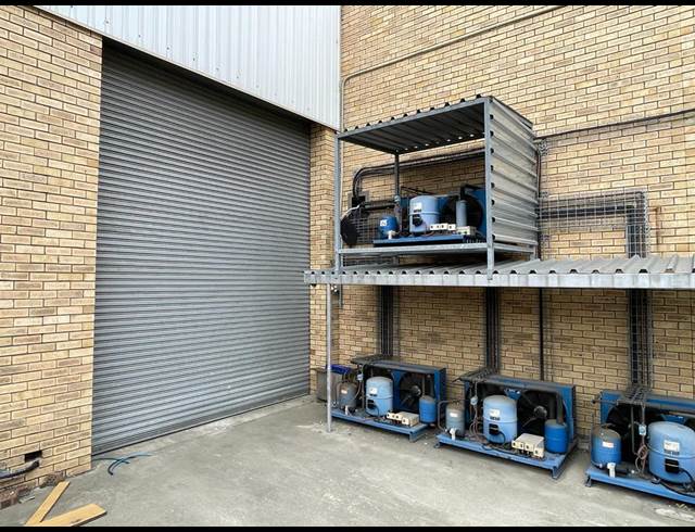 521M² WAREHOUSE RENTED IN BELLVILLE SOUTH INDUSTRIA
