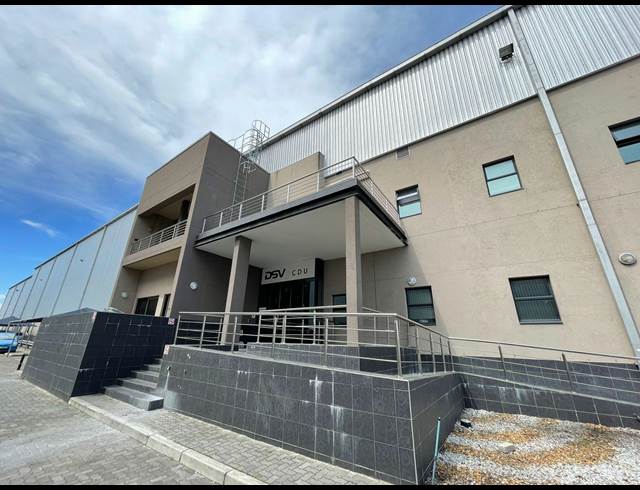 9,261M² WAREHOUSE TO LET IN PAROW INDUSTRIAL
