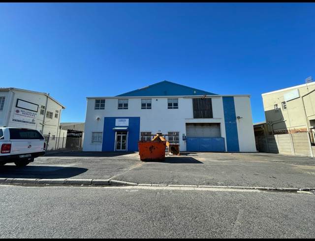 1,012M² WAREHOUSE TO LET IN PAARDEN EILAND