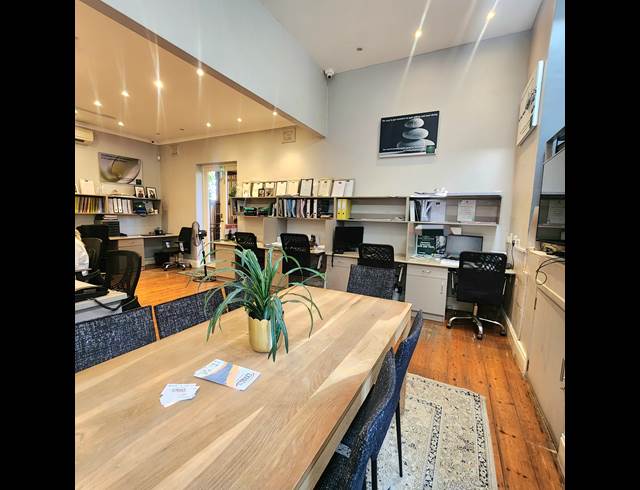 214M² OFFICE TO LET IN MORNINGSIDE