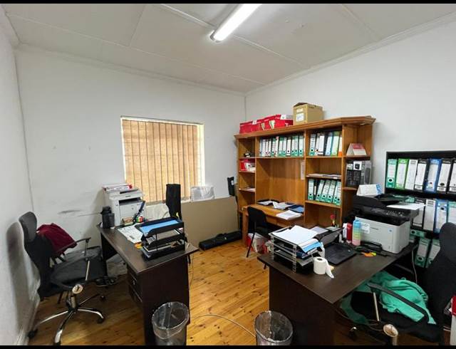 BUSINESS PROPERTY TO RENT IN NEWTON PARK
