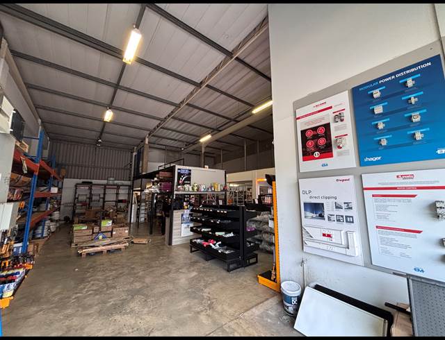 494M² WAREHOUSE TO LET IN UMHLANGA RIDGE