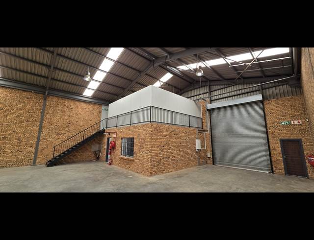 338M² WAREHOUSE TO LET IN STRIJDOMPARK