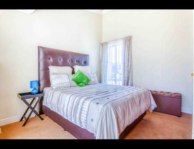 3 BEDROOM FREEHOLD TO LET IN CRAIGAVON