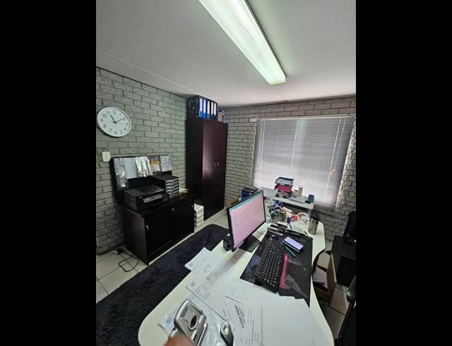300M² WAREHOUSE TO LET IN BRACKENFELL CENTRAL
