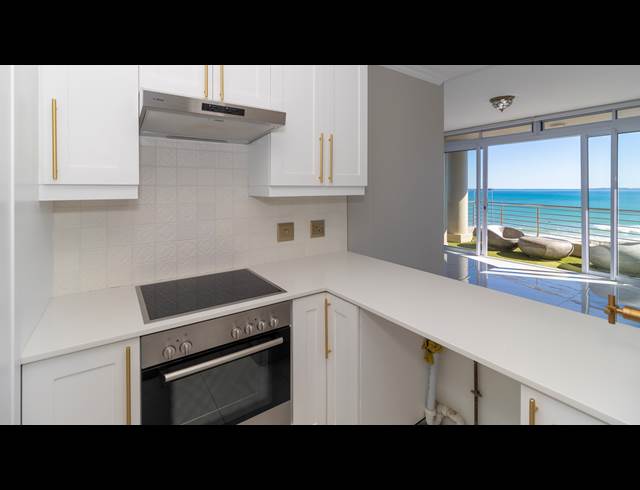 2 BEDROOM APARTMENT TO LET IN BEACHFRONT