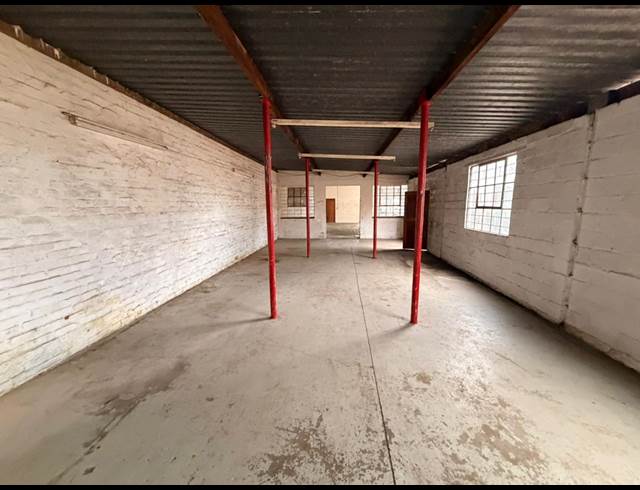 370M² WAREHOUSE TO LET IN MALMESBURY INDUSTRIA