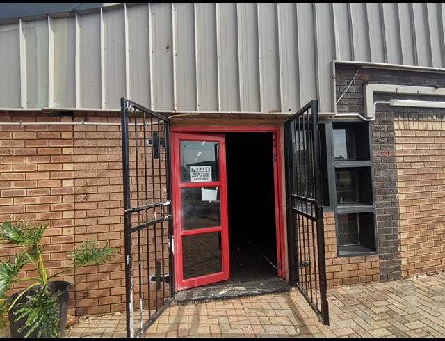 61.36M² RETAIL TO LET IN VALHALLA