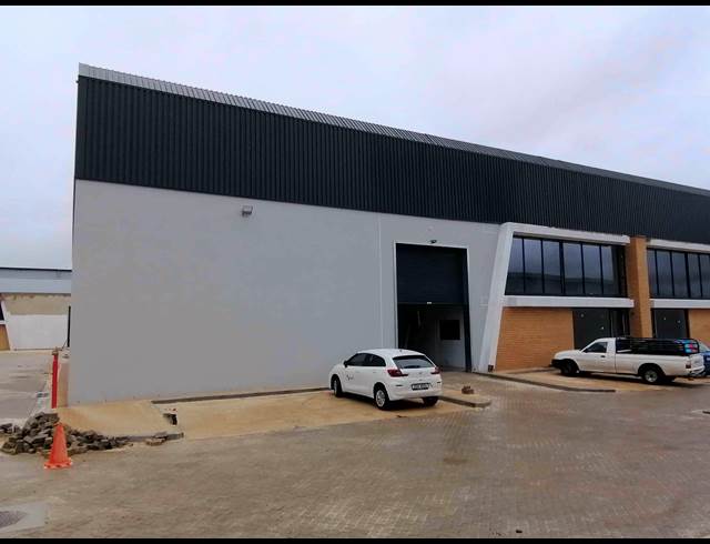 529M² WAREHOUSE TO LET IN STIKLAND INDUSTRIAL