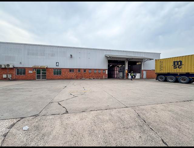 2,748M² WAREHOUSE TO LET IN NEW GERMANY