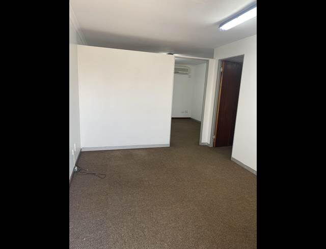 70M² OFFICE TO LET IN HILLCREST CENTRAL