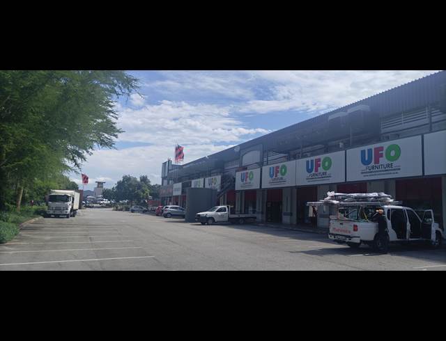 1,271M² BUSINESS TO LET IN RIVERSIDE PARK