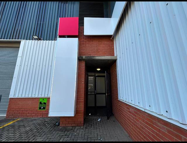 246M² WAREHOUSE TO LET IN MEADOWDALE
