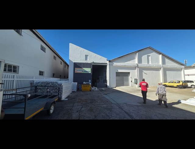220M² WAREHOUSE TO LET IN DAL JOSAFAT