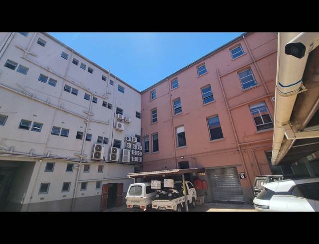 307M² OFFICE TO LET IN WOODSTOCK