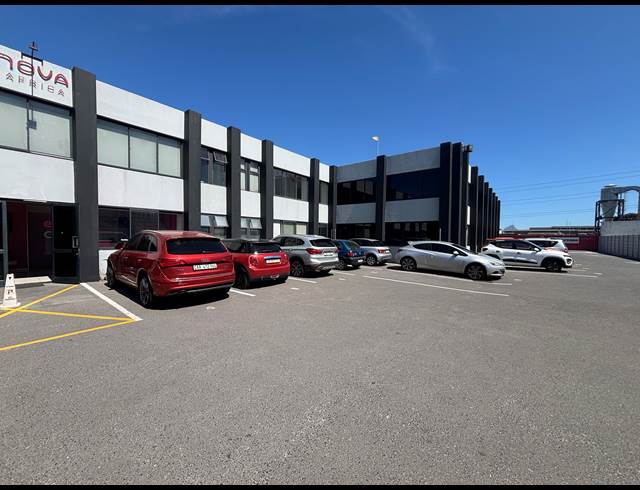 3,452M² FACTORY TO LET IN EPPING INDUSTRIAL