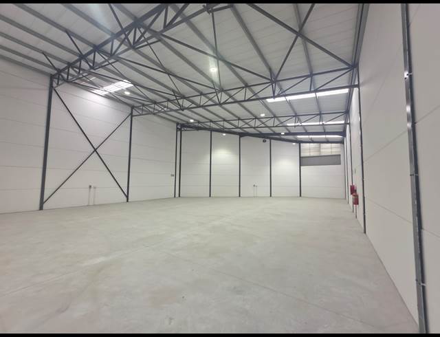 670M² WAREHOUSE TO LET IN FIRGROVE