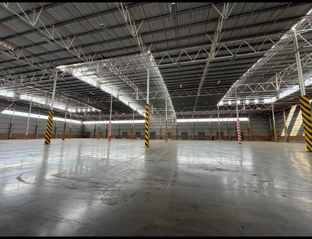 11,694.50M² WAREHOUSE TO LET IN CLAYVILLE