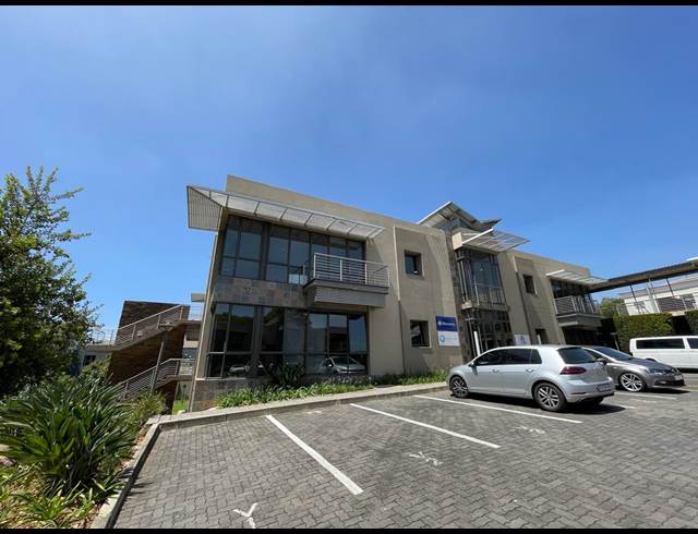 318M² OFFICE TO LET IN BRYANSTON