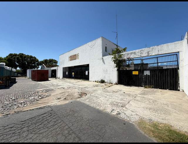 760M² BUILDING TO LET IN LANSDOWNE