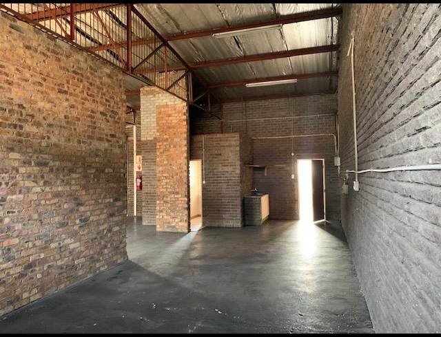204M² WORKSHOP TO LET IN ROCKY DRIFT