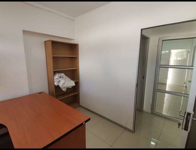 133M² OFFICE TO LET IN VALHALLA