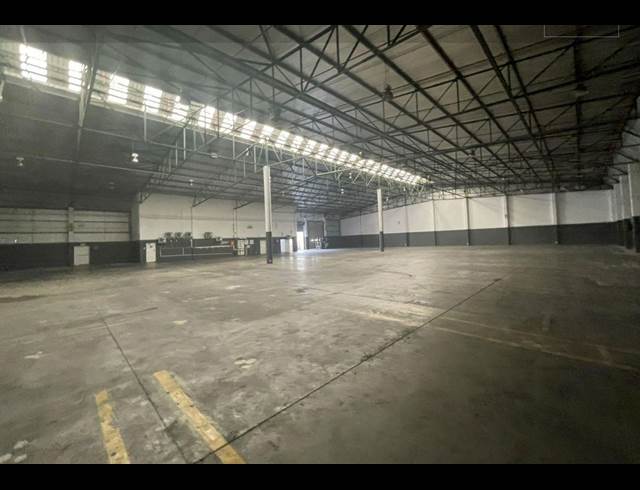 2,224M² WAREHOUSE TO LET IN EPPING INDUSTRIAL
