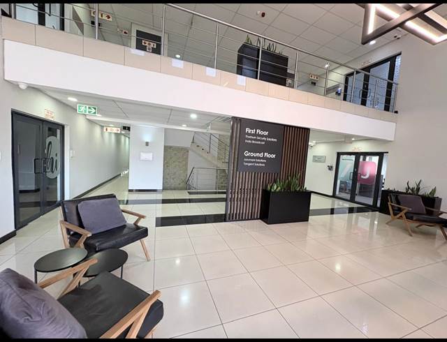 780M² OFFICE TO LET IN MIDRIDGE PARK