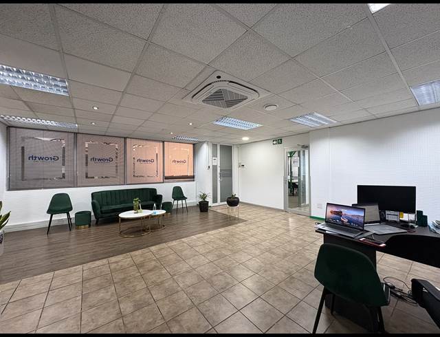 453M² OFFICE TO LET IN LA LUCIA RIDGE