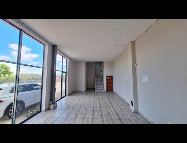 1,378M² FACTORY TO LET IN COSMO BUSINESS PARK